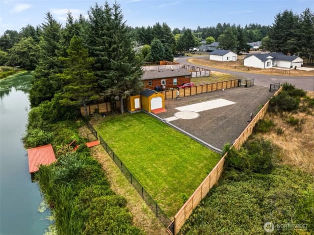 Property photo for 735 Swan Court Se, Ocean Shores photo 3