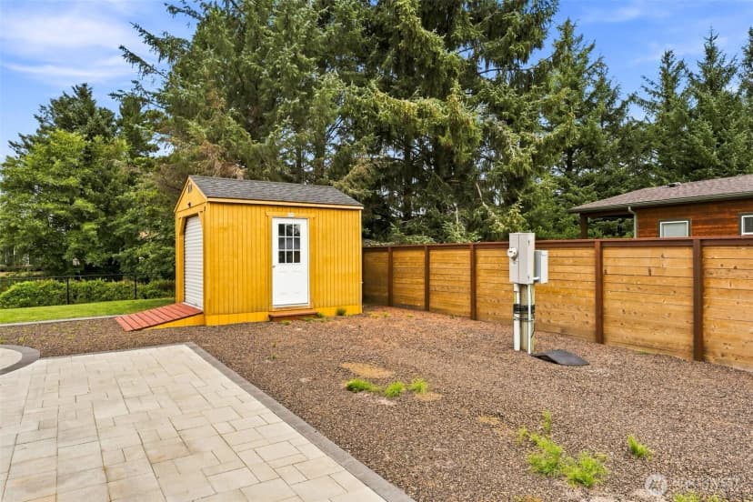 Property photo for 735 Swan Court Se, Ocean Shores photo 8
