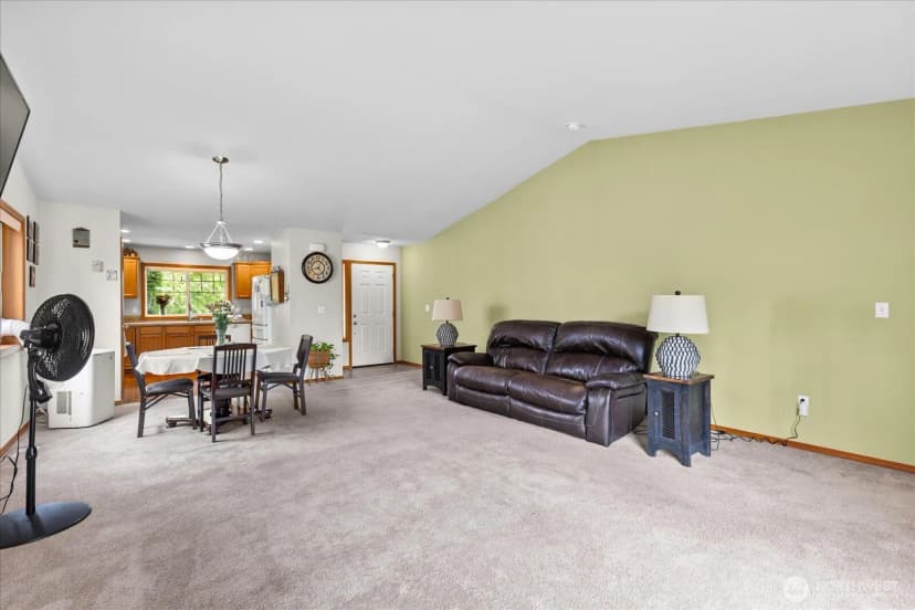 Property photo for 5725 121st Place Ne, Marysville photo 7
