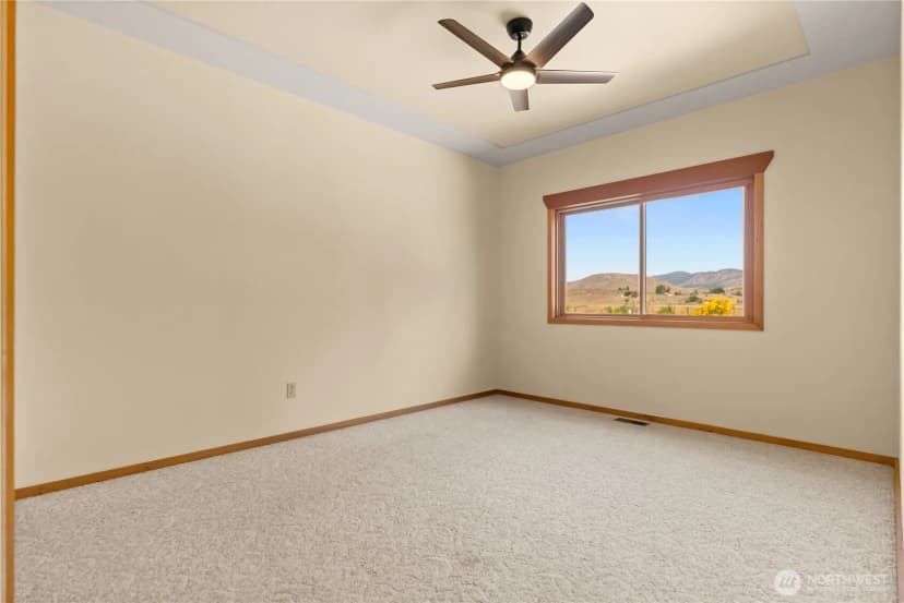 Property photo for 101 Evans, Winthrop photo 32