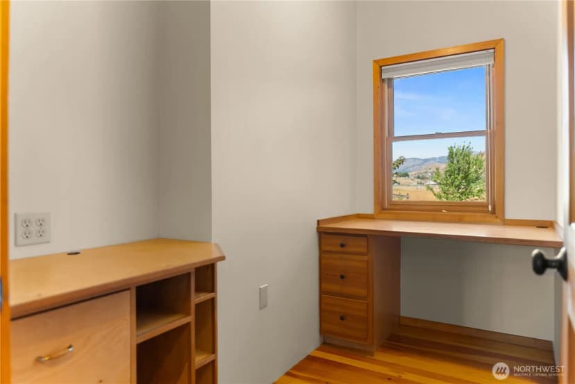 Property photo for 101 Evans, Winthrop photo 31