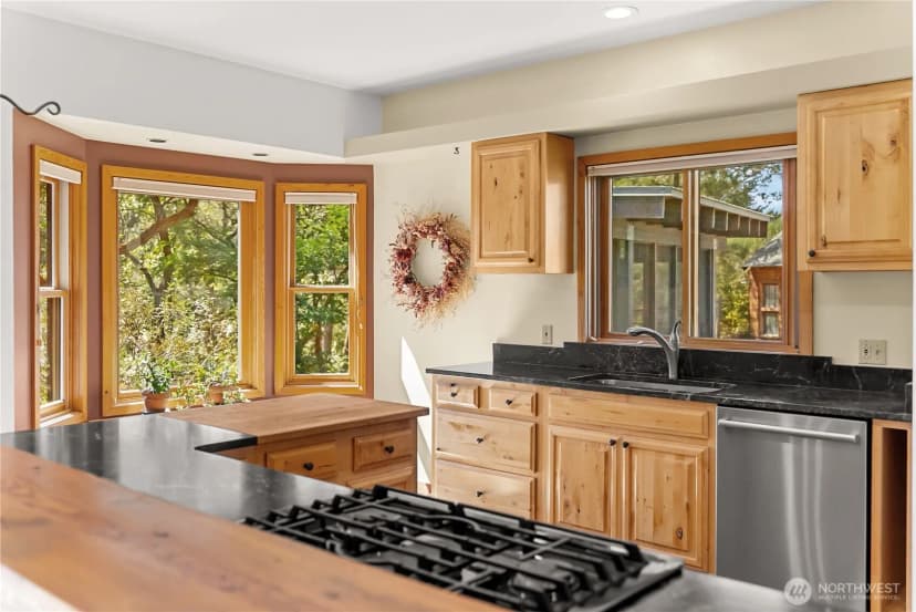 Property photo for 101 Evans, Winthrop photo 21