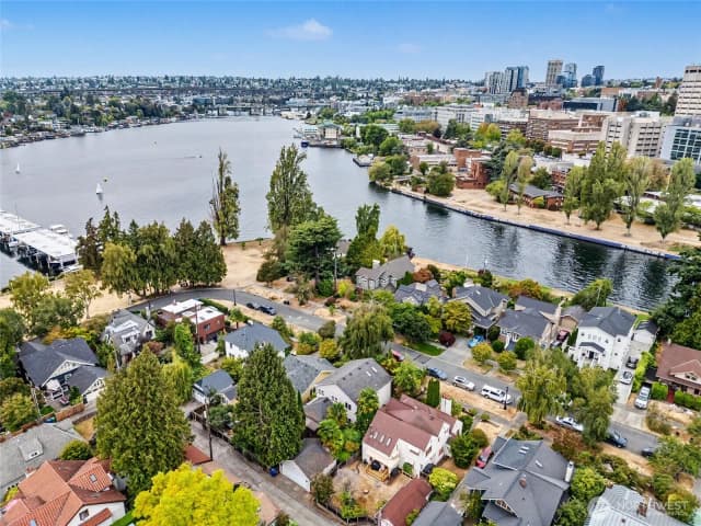 Property photo for 1823 E Shelby Street, Seattle photo 2