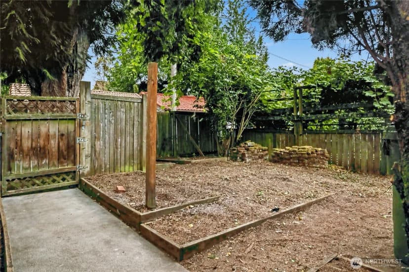 Property photo for 1823 E Shelby Street, Seattle photo 30