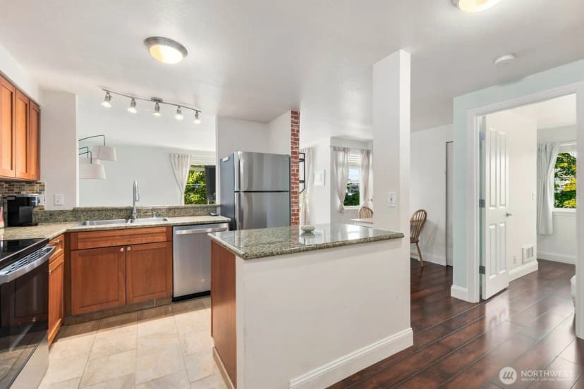Property photo for 300 10th Avenue #a309, Seattle photo 10