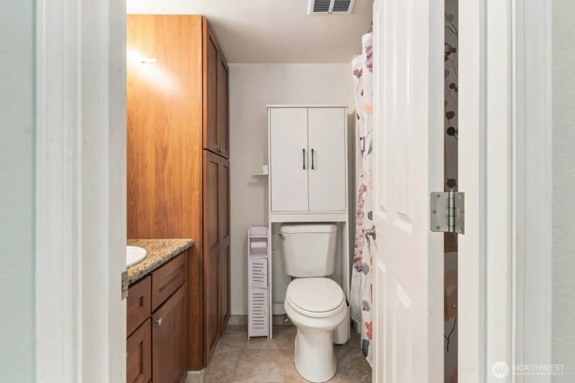 Property photo for 300 10th Avenue #a309, Seattle photo 14