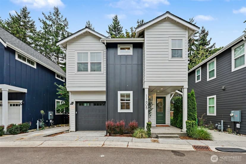 Property photo for 11605 Ne 155th Street, Kirkland photo 2