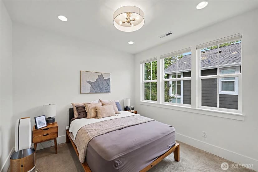Property photo for 11605 Ne 155th Street, Kirkland photo 18