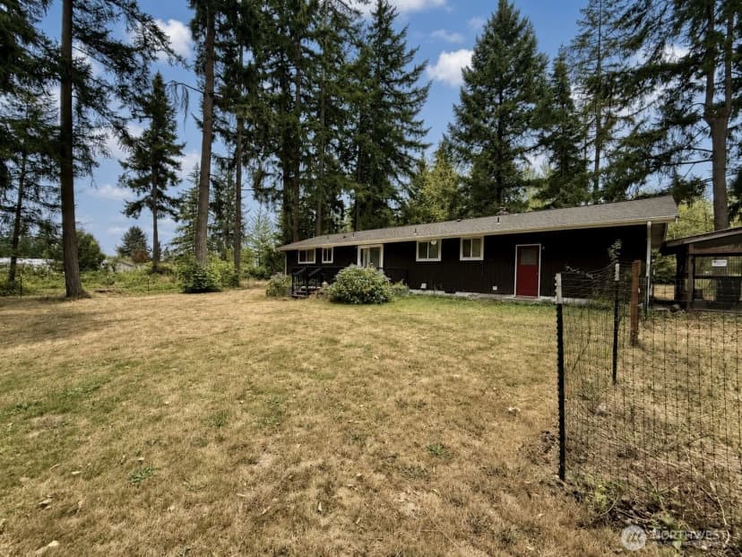 Property photo for 31719 41st Avenue E, Eatonville photo 25