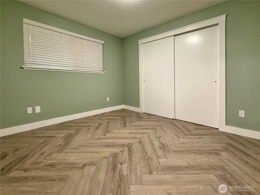 Property photo for 31719 41st Avenue E, Eatonville photo 20
