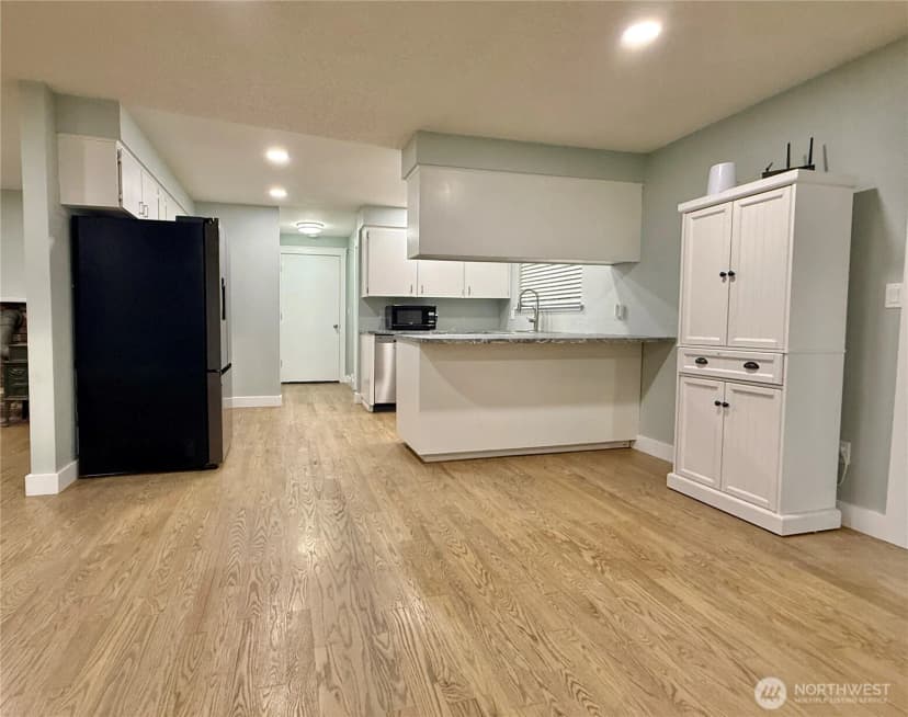 Property photo for 31719 41st Avenue E, Eatonville photo 7