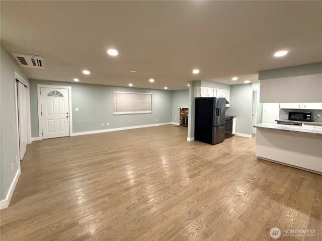 Property photo for 31719 41st Avenue E, Eatonville photo 5