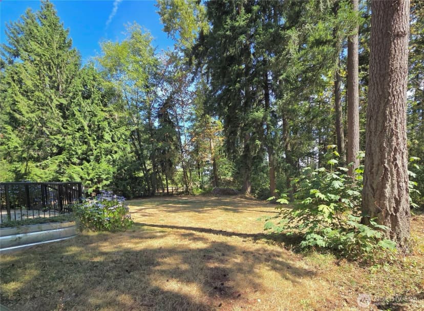 Property photo for 31719 41st Avenue E, Eatonville photo 28