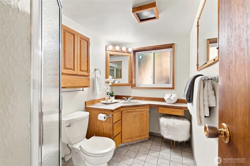 Property photo for 15808 Ne 112th Street, Redmond photo 17