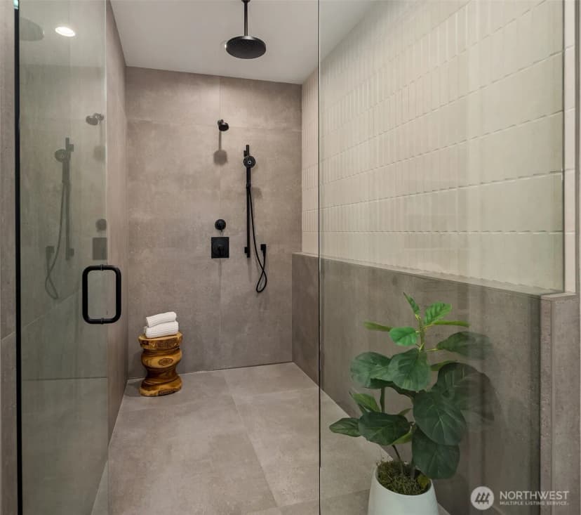 Property photo for 16039 Ne 3rd Street, Bellevue photo 23