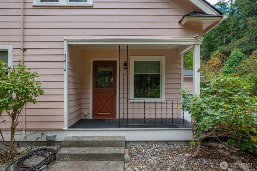 Property photo for 3414 Wilson Road, Oak Harbor photo 4