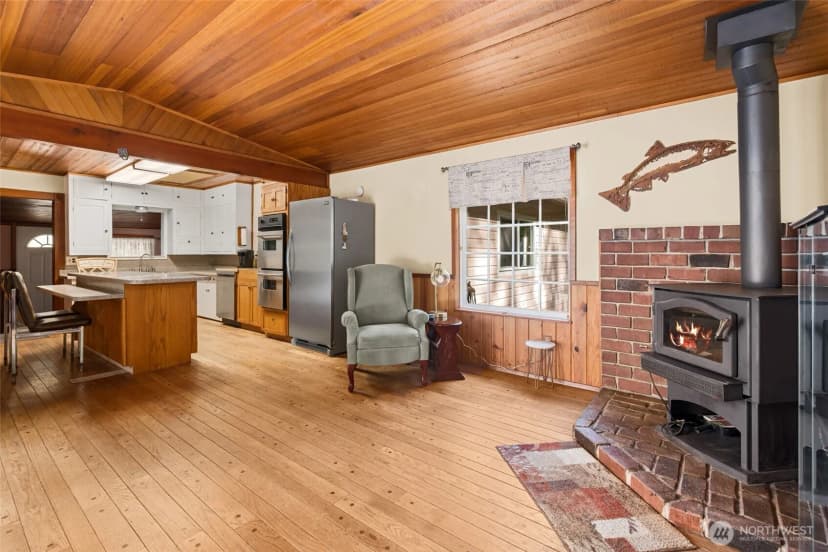 Property photo for 3414 Wilson Road, Oak Harbor photo 12
