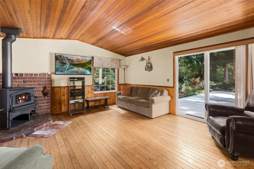 Property photo for 3414 Wilson Road, Oak Harbor photo 10
