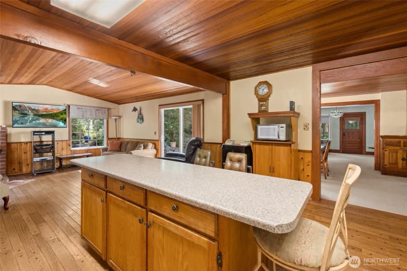 Property photo for 3414 Wilson Road, Oak Harbor photo 9
