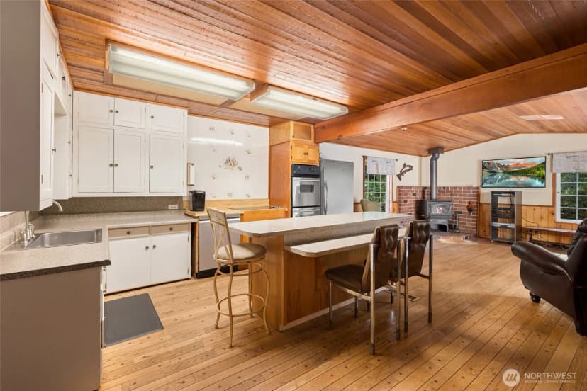 Property photo for 3414 Wilson Road, Oak Harbor photo 8