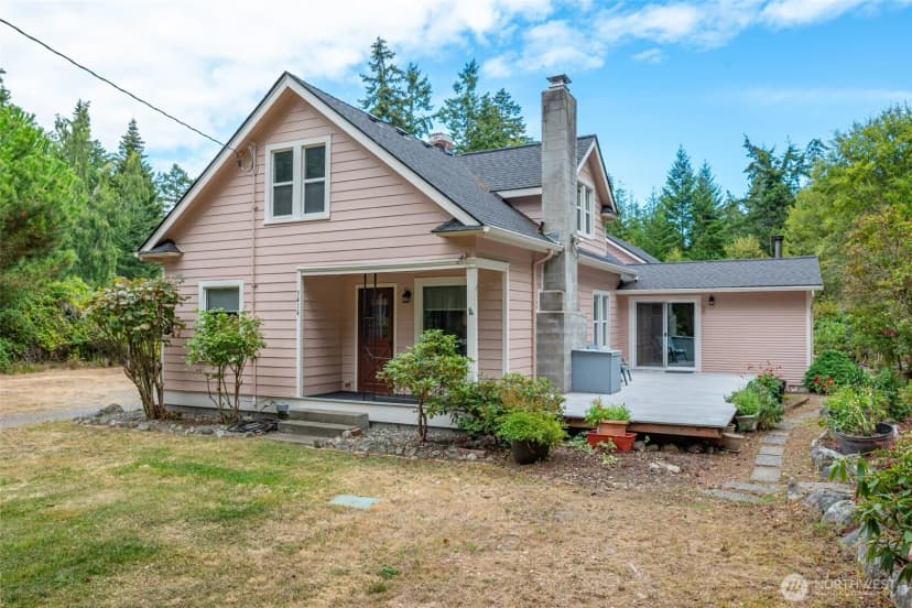 Property photo for 3414 Wilson Road, Oak Harbor photo 3