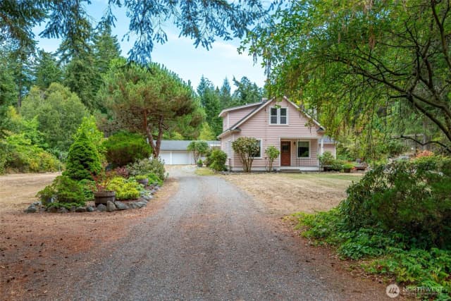 Property photo for 3414 Wilson Road, Oak Harbor photo 2