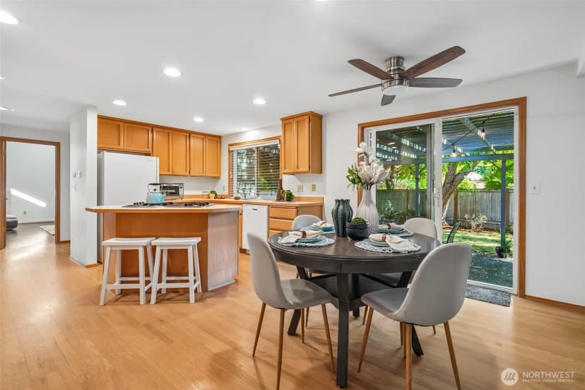 Property photo for 2122 221st Place Ne, Sammamish photo 12