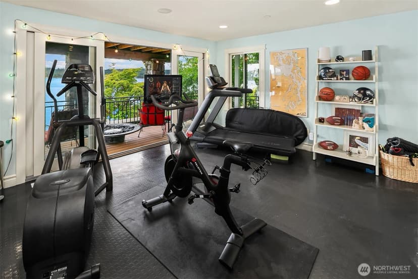 Property photo for 456 W Lake Sammamish Parkway Se, Bellevue photo 32