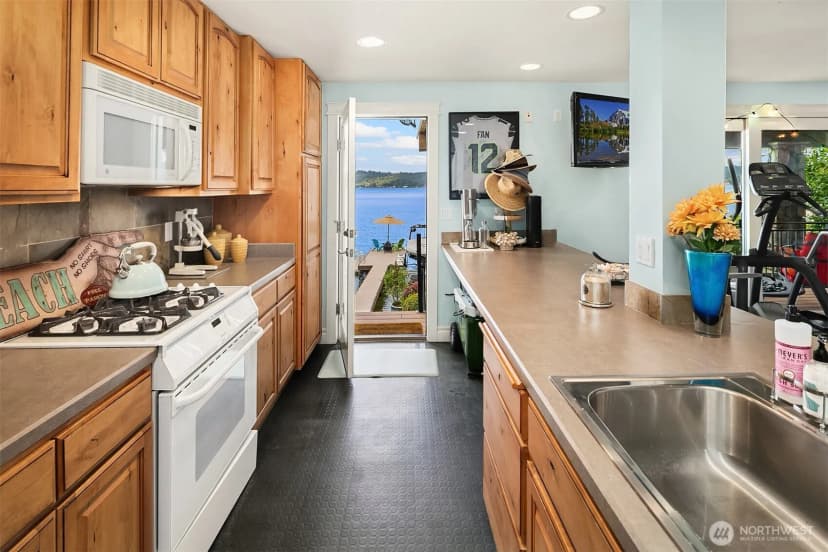 Property photo for 456 W Lake Sammamish Parkway Se, Bellevue photo 31