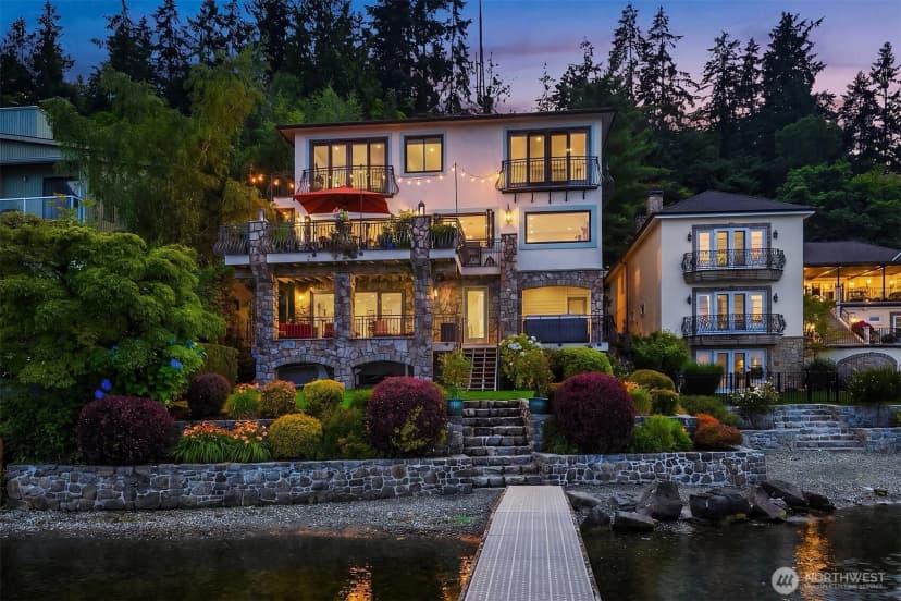 Property photo for 456 W Lake Sammamish Parkway Se, Bellevue
