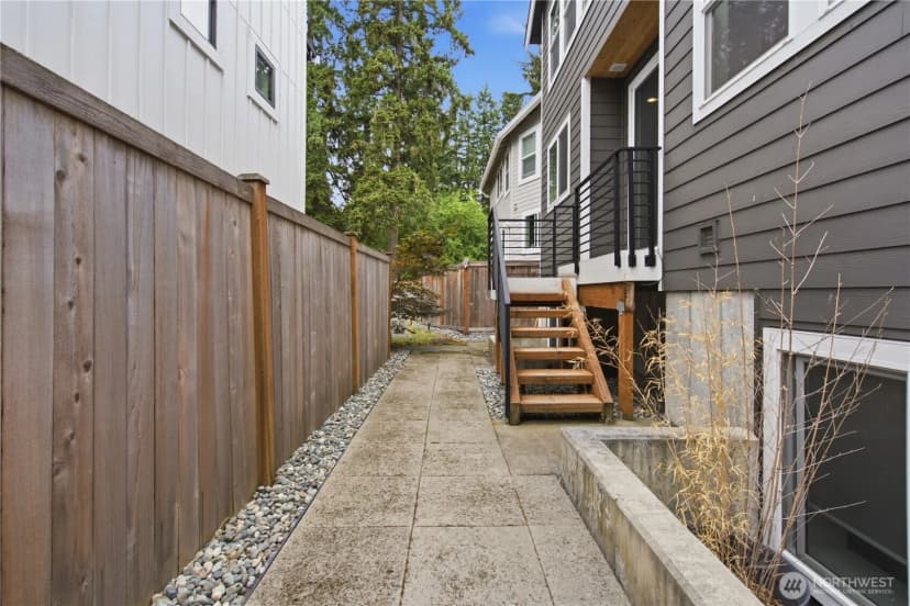Property photo for 12229 Ne 100th Street, Kirkland photo 17