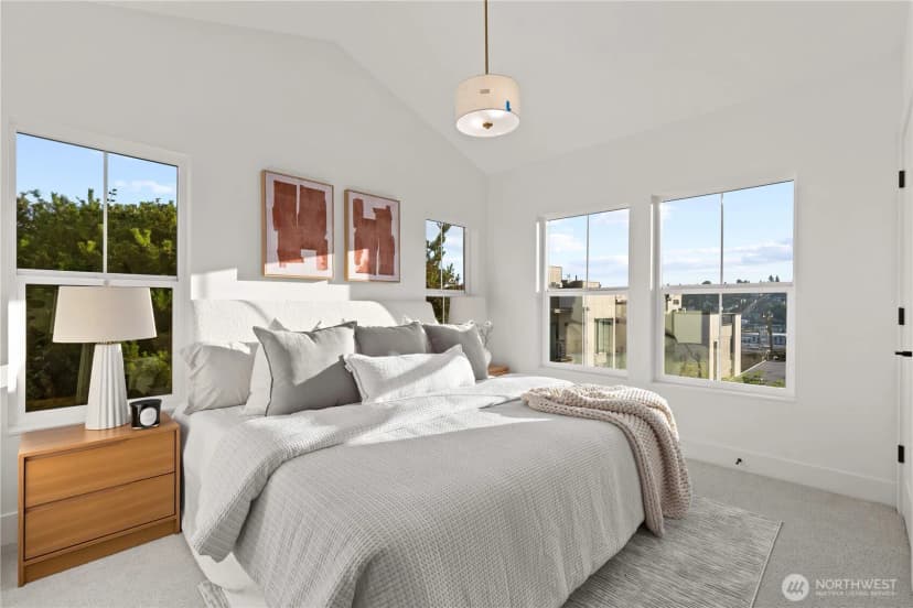 Property photo for 3245 13th Avenue W, Seattle photo 14