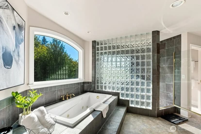 Property photo for 26020 Se Old Black Nugget Road, Issaquah photo 18
