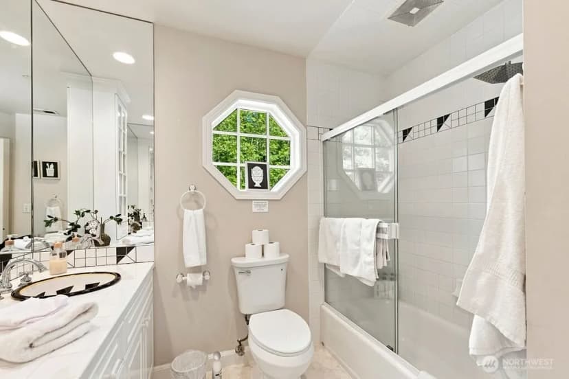 Property photo for 26020 Se Old Black Nugget Road, Issaquah photo 25