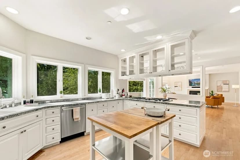 Property photo for 26020 Se Old Black Nugget Road, Issaquah photo 10