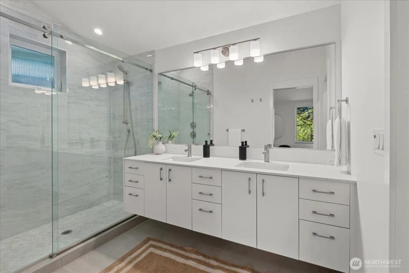 Property photo for 11349 23rd Avenue Ne, Seattle photo 6