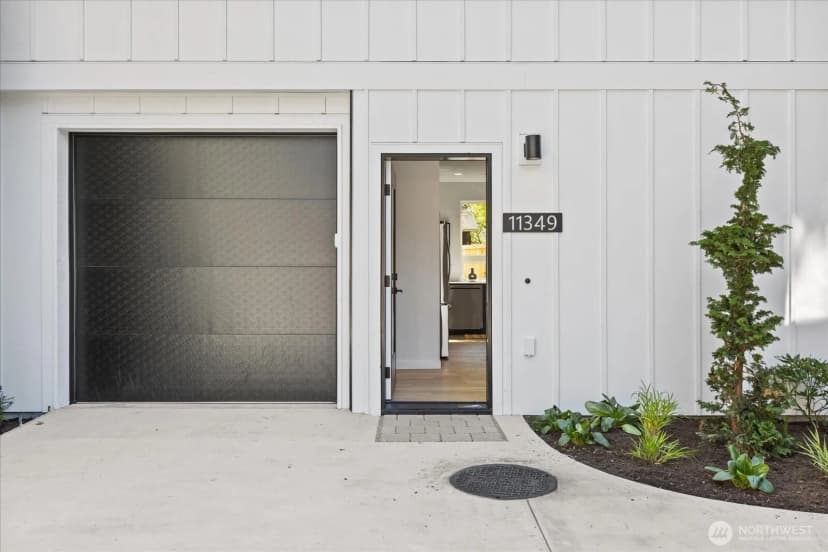 Property photo for 11349 23rd Avenue Ne, Seattle photo 2