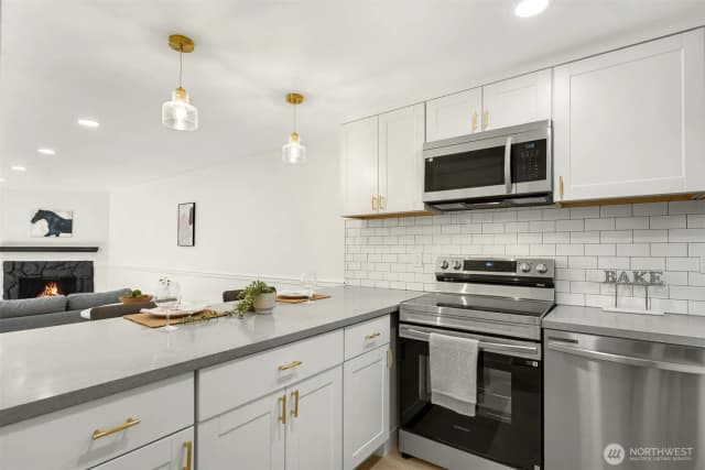 Property photo for 14527 Ne 40th Street #g104, Bellevue photo 3