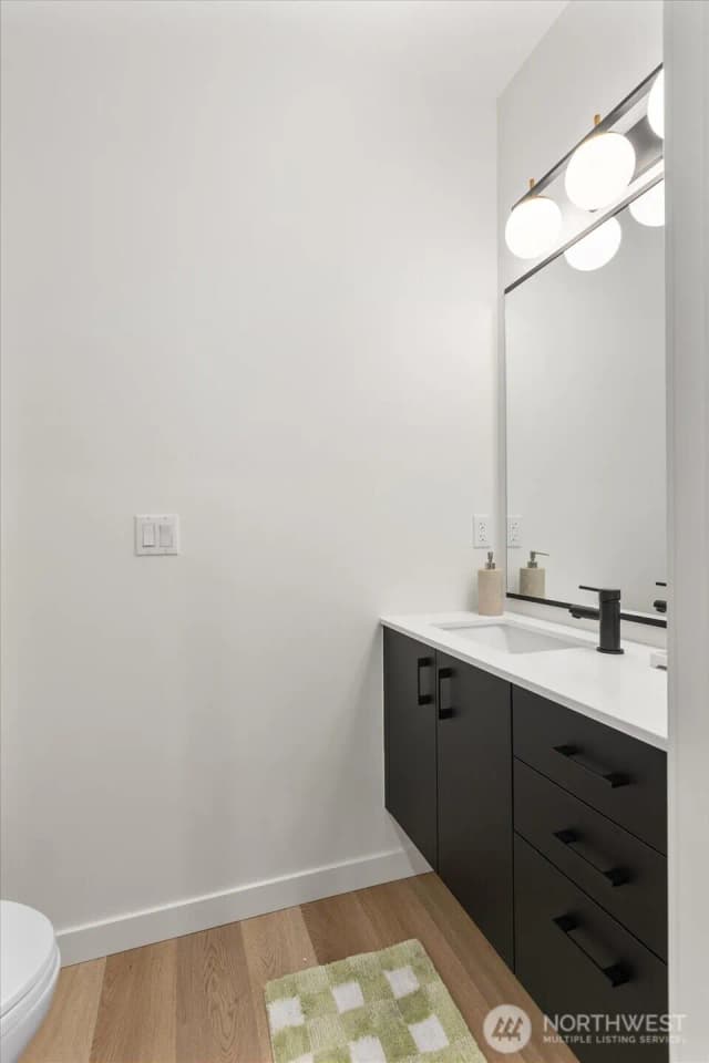 Property photo for 11341 B 23rd Avenue Ne, Seattle photo 4