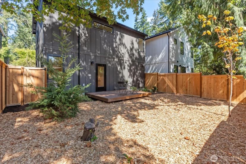 Property photo for 11341 B 23rd Avenue Ne, Seattle photo 10
