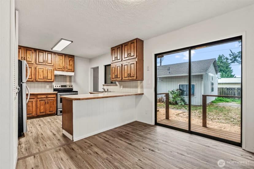 Property photo for 1817 Nichols Boulevard, Longview photo 9