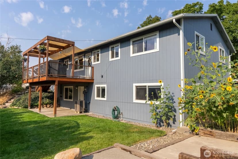 Property photo for 948 N 4th Ave, Okanogan photo 4