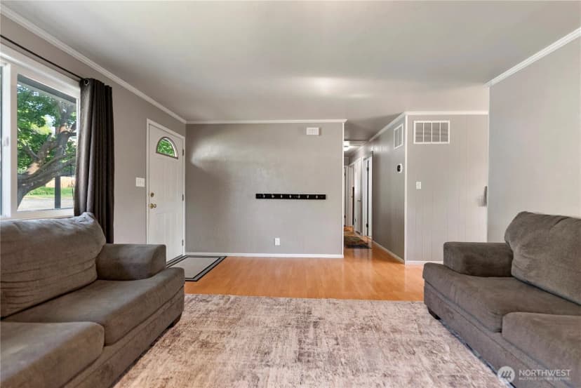 Property photo for 948 N 4th Ave, Okanogan photo 10