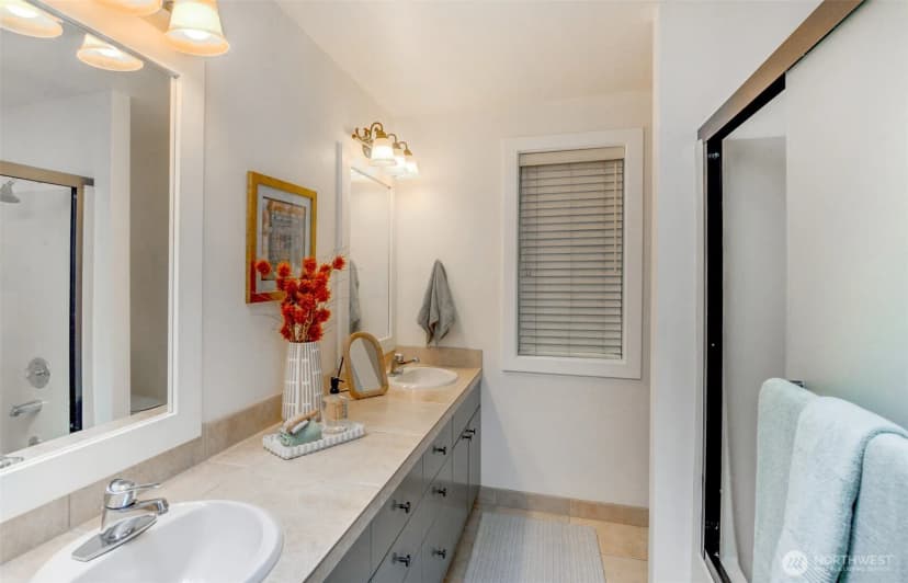 Property photo for 2308 Ne 123rd Street, Seattle photo 34