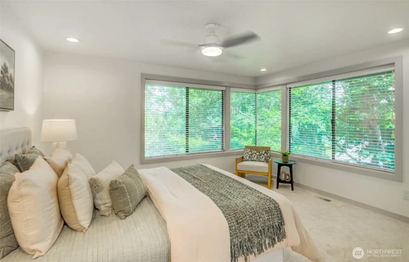 Property photo for 2308 Ne 123rd Street, Seattle photo 17