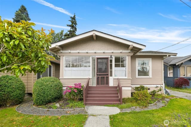 Property photo for 2615 Northwest Avenue, Bellingham photo 2