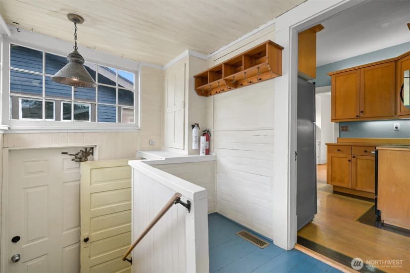 Property photo for 2615 Northwest Avenue, Bellingham photo 17