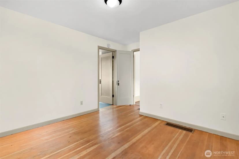 Property photo for 2615 Northwest Avenue, Bellingham photo 16
