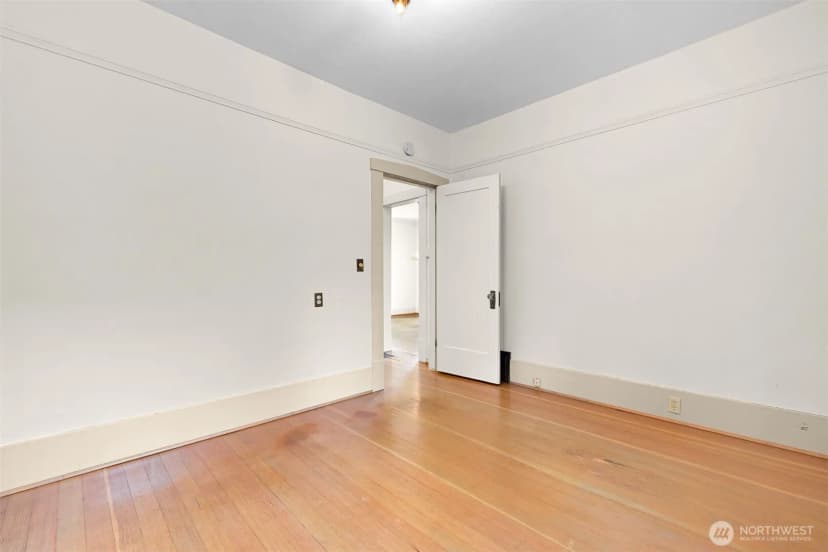 Property photo for 2615 Northwest Avenue, Bellingham photo 14