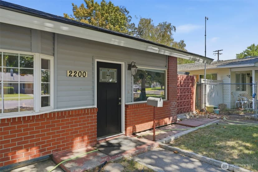 Property photo for 2200 Dover Street, Richland photo 2
